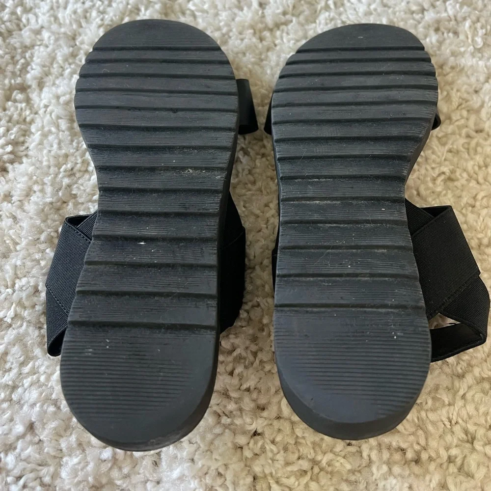 Black Kensie Women's Sandals - Picture 3 of 5